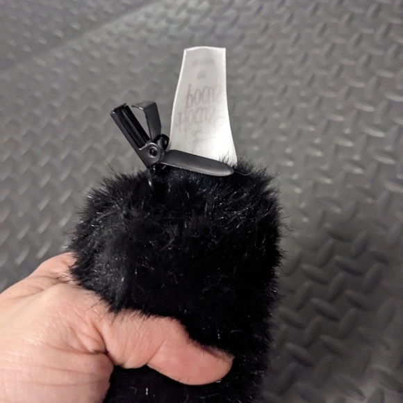 Clip-On Cat Tail - Picture 4 of 4